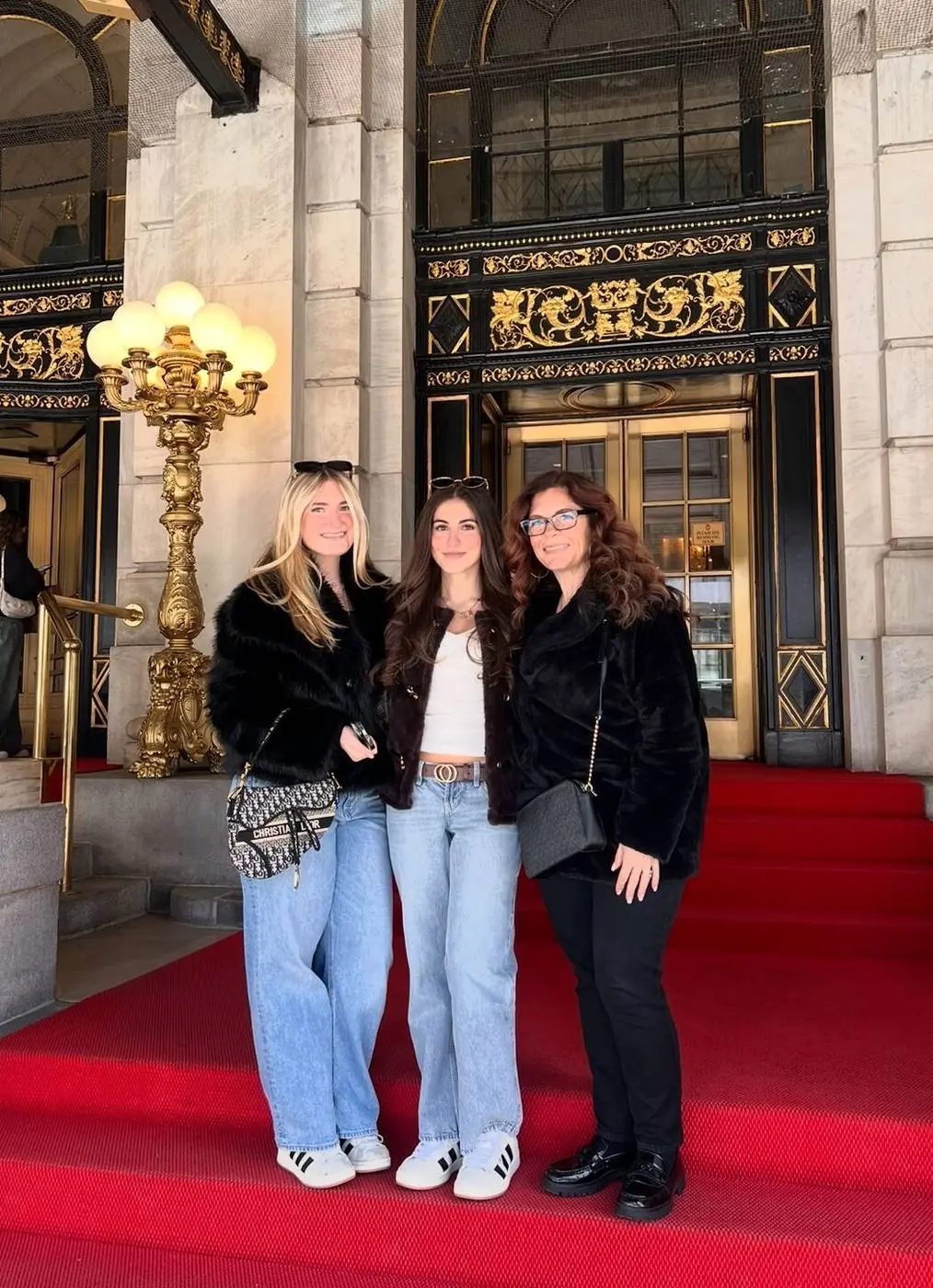 NYC Budget Gossip Girl Tour – 90 Min — Gossip Girl Tours NYC photo 10
