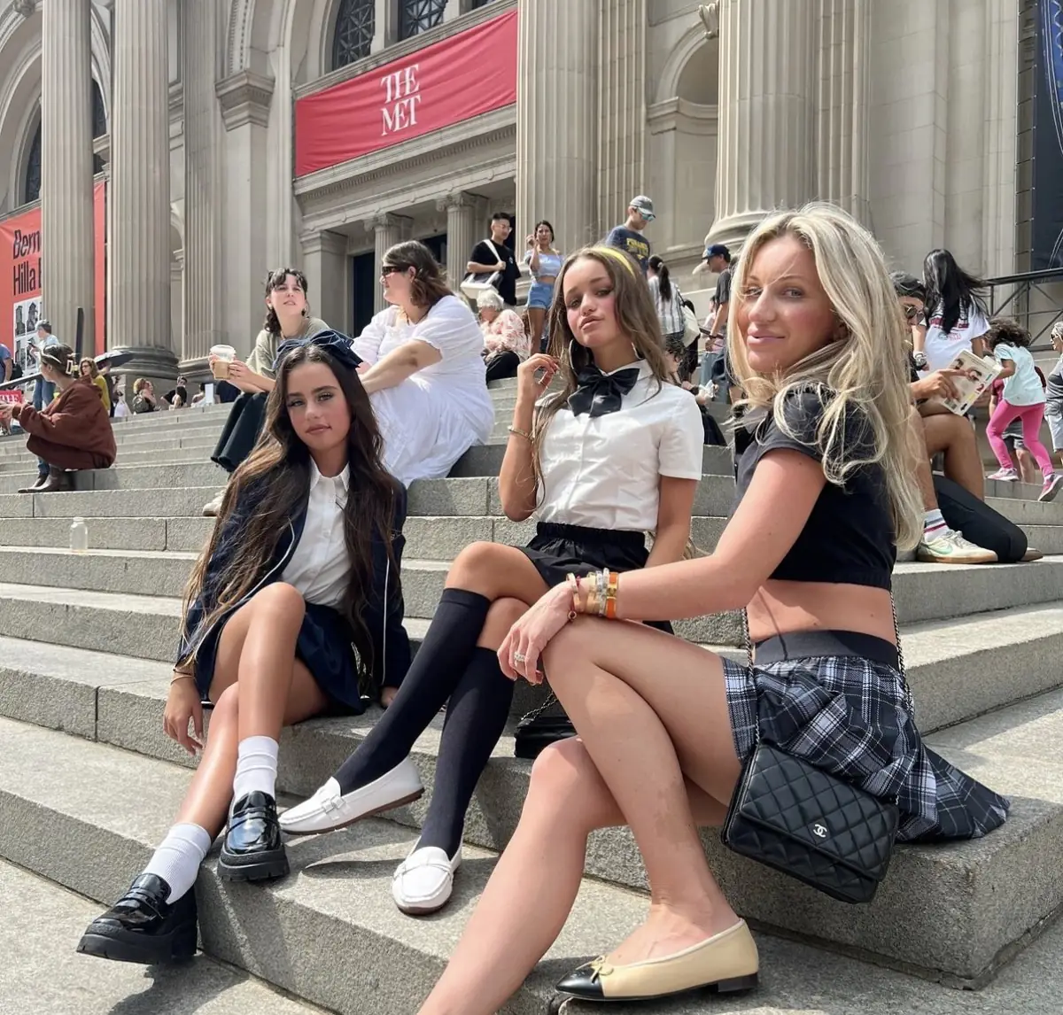 NYC Grand Gossip Girl Tour – 2 Hours — Gossip Girl Tours NYC